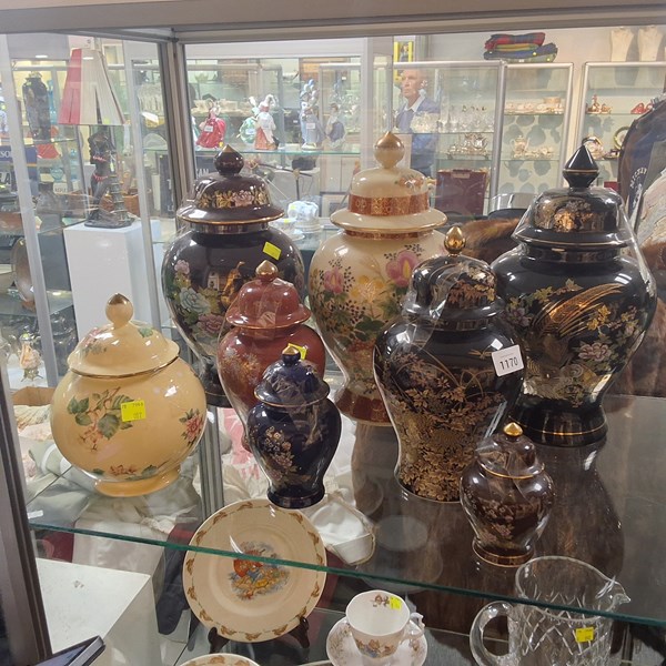 Lot 1170 - LIDDED JARS