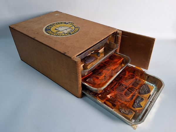 Lot 1426 - RUBBER STAMP SET