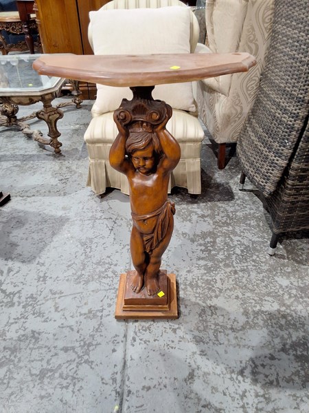 Lot 84 - LAMP TABLE