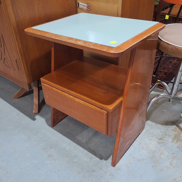 Lot 408 - BEDSIDE CABINET