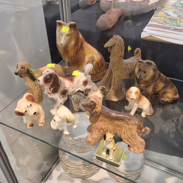 Lot 1398 - CANINE FIGURES