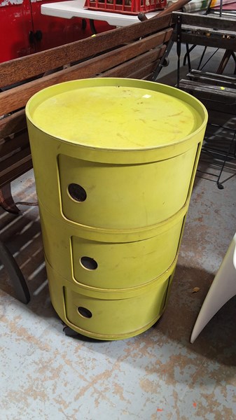 Lot 300 - KARTELL COMPONIBILI