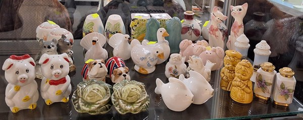 Lot 1169 - SALT & PEPPER SHAKERS