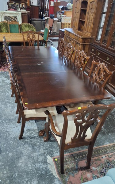 Lot 213 - DINING SUITE