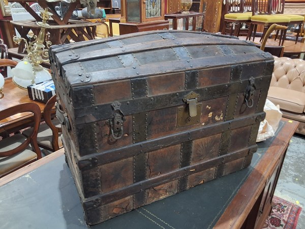 Lot 166 - STEAMER TRUNK