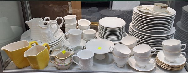 Lot 1554 - WHITE CHINA
