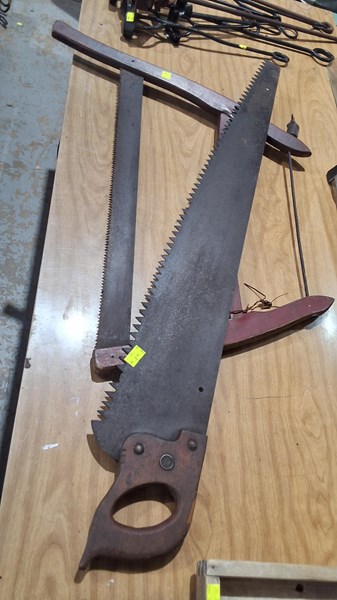 Lot 290 - TIMBER SAWS