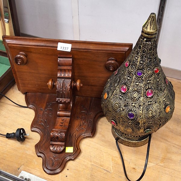 Lot 1337 - WALL SHELF & LAMP