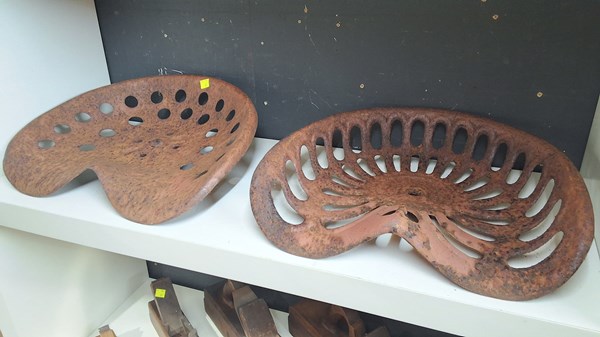 Lot 272 - TRACTOR SEATS