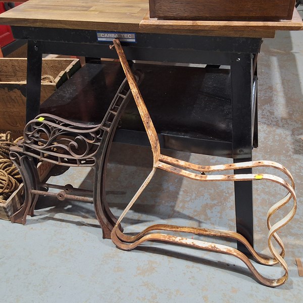 Lot 313 - BENCH ENDS