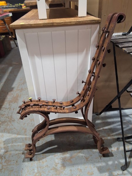 Lot 311 - BENCH ENDS