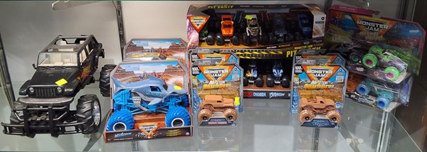 Lot 1482 - MONSTER TRUCKS