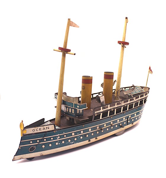 Lot 18 - GREPPERT & KELCH "OCEAN" TIN TOY