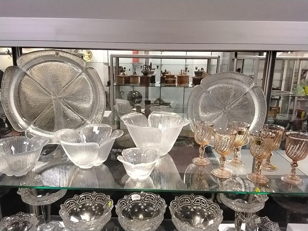 Lot 1209 - SET OF GLASSWARE