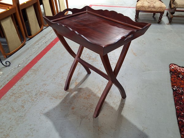 Lot 342 - BUTLERS TABLE