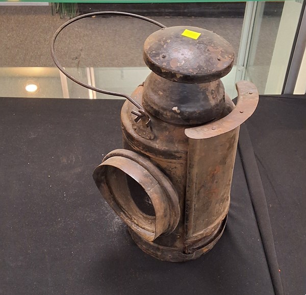 Lot 1337 - RAIL LAMP