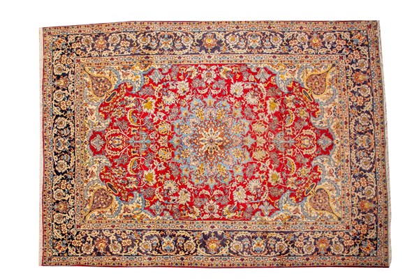 Lot 47 - ISFAHAN RUG