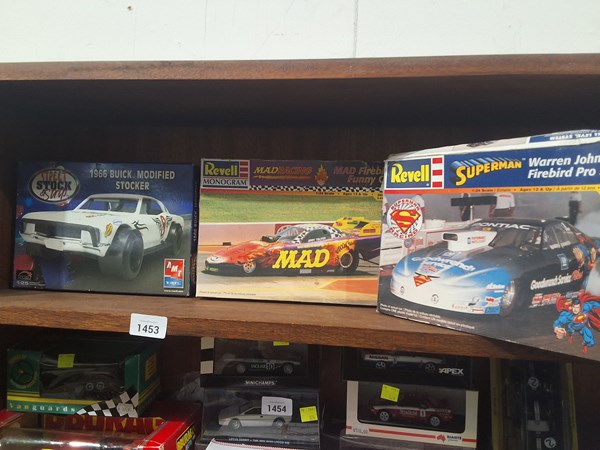 Lot 1433 - MODEL KITS