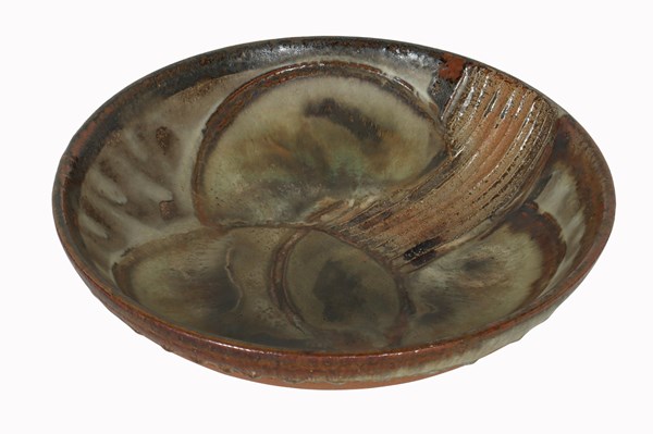 Lot 39 - POTTERY BOWL