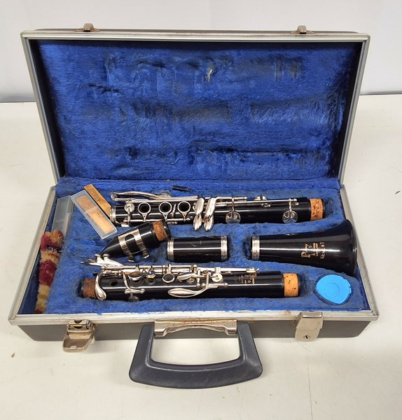 Lot 1337 - CLARINET