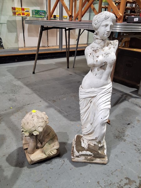 Lot 424 - GARDEN STATUES