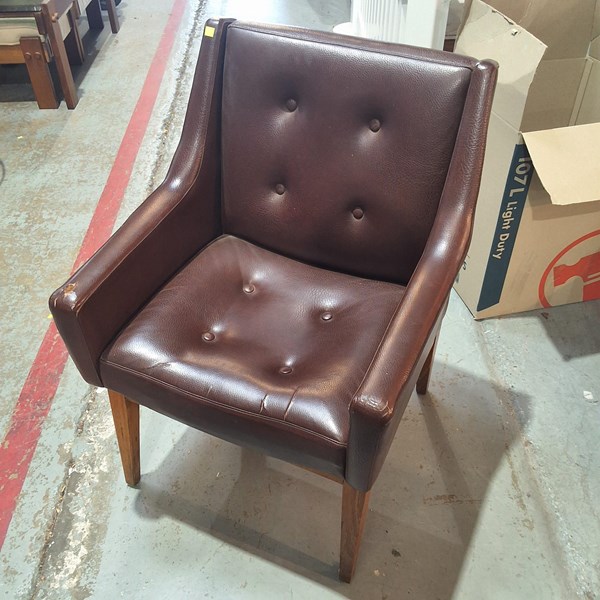 Lot 399 - ARMCHAIR
