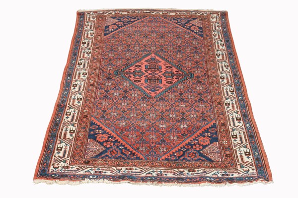 Lot 92 - PERSIAN RUG