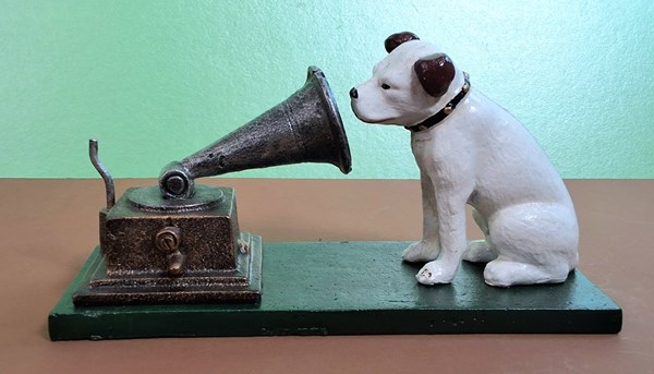 Lot 1273 - HMV ORNAMENT