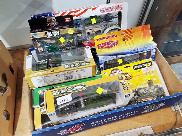 Lot 1410 - MILITARY TOYS