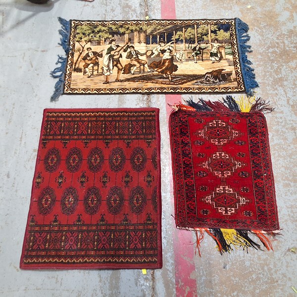 Lot 123 - TEXTILE LOT