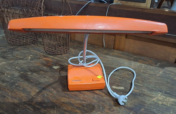 Lot 395 - RETRO LAMP