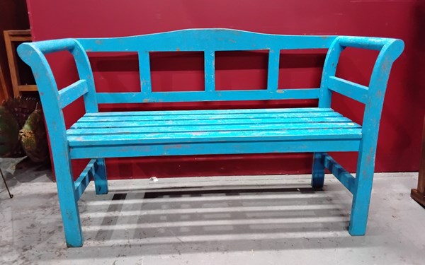 Lot 127 - GARDEN BENCH