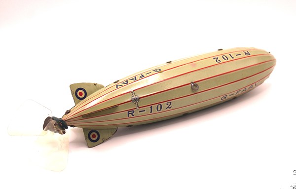 Lot 42 - KONO KAKUZO TIN PLATE AIRSHIP