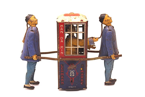 Lot 32 - LEHMANN "MAN DA RIN" TIN TOY