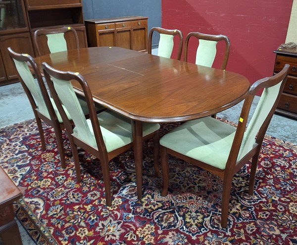 Lot 125 - DINING SUITE