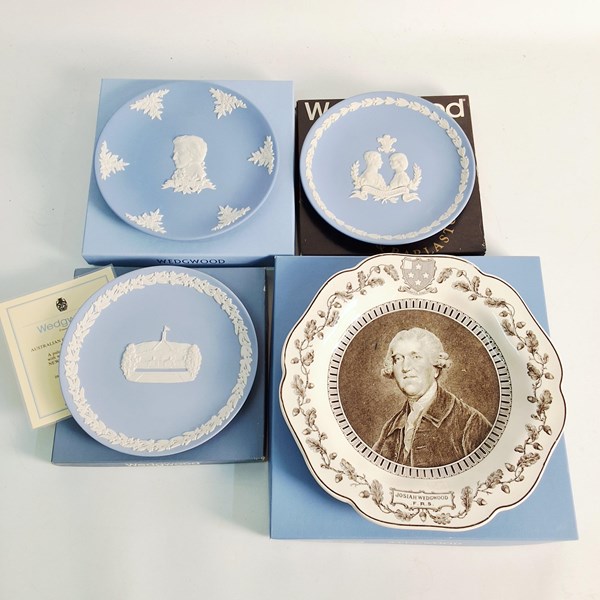 Lot 1179 - WEDGWOOD DISPLAY PLATES