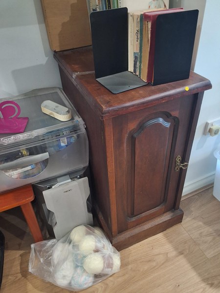 Lot 161 - POT CUPBOARD