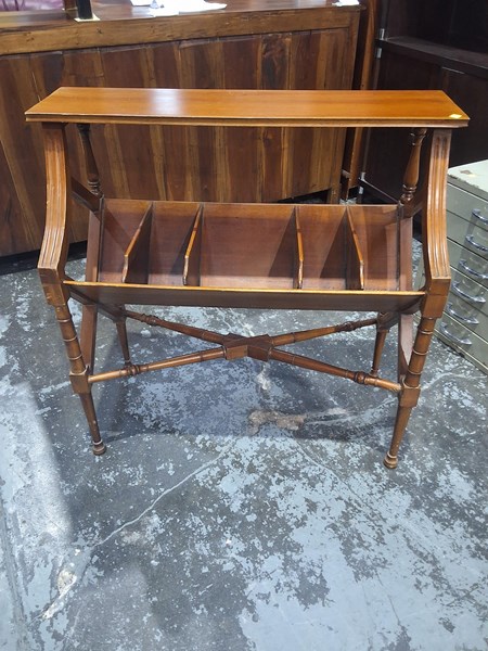 Lot 27 - BOOK SHELF