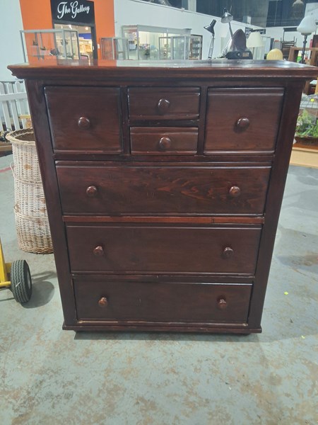 Lot 113 - CHEST OF DRAWERS