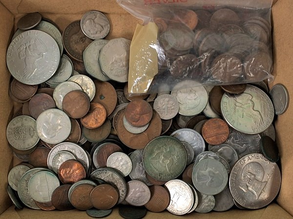 Lot 1076 - COINS