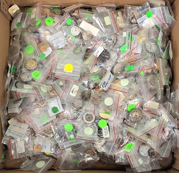 Lot 1313 - WATCH PARTS