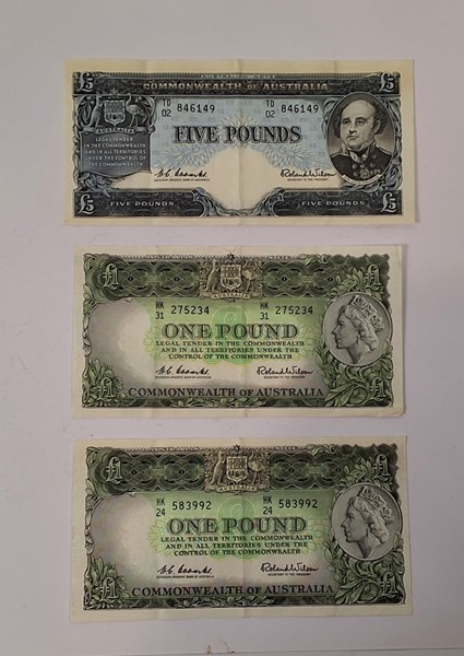 Lot 1079 - BANKNOTES