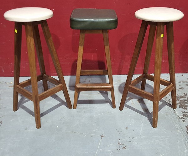 Lot 396 - STOOLS