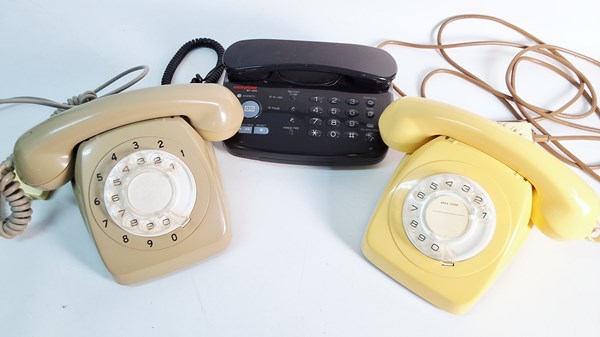 Lot 1268 - TELEPHONES
