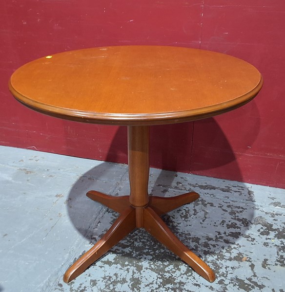 Lot 212 - DINING TABLE