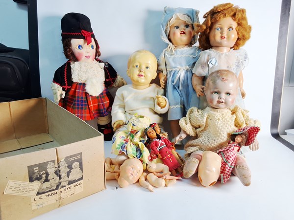 Lot 1353 - VINTAGE DOLLS