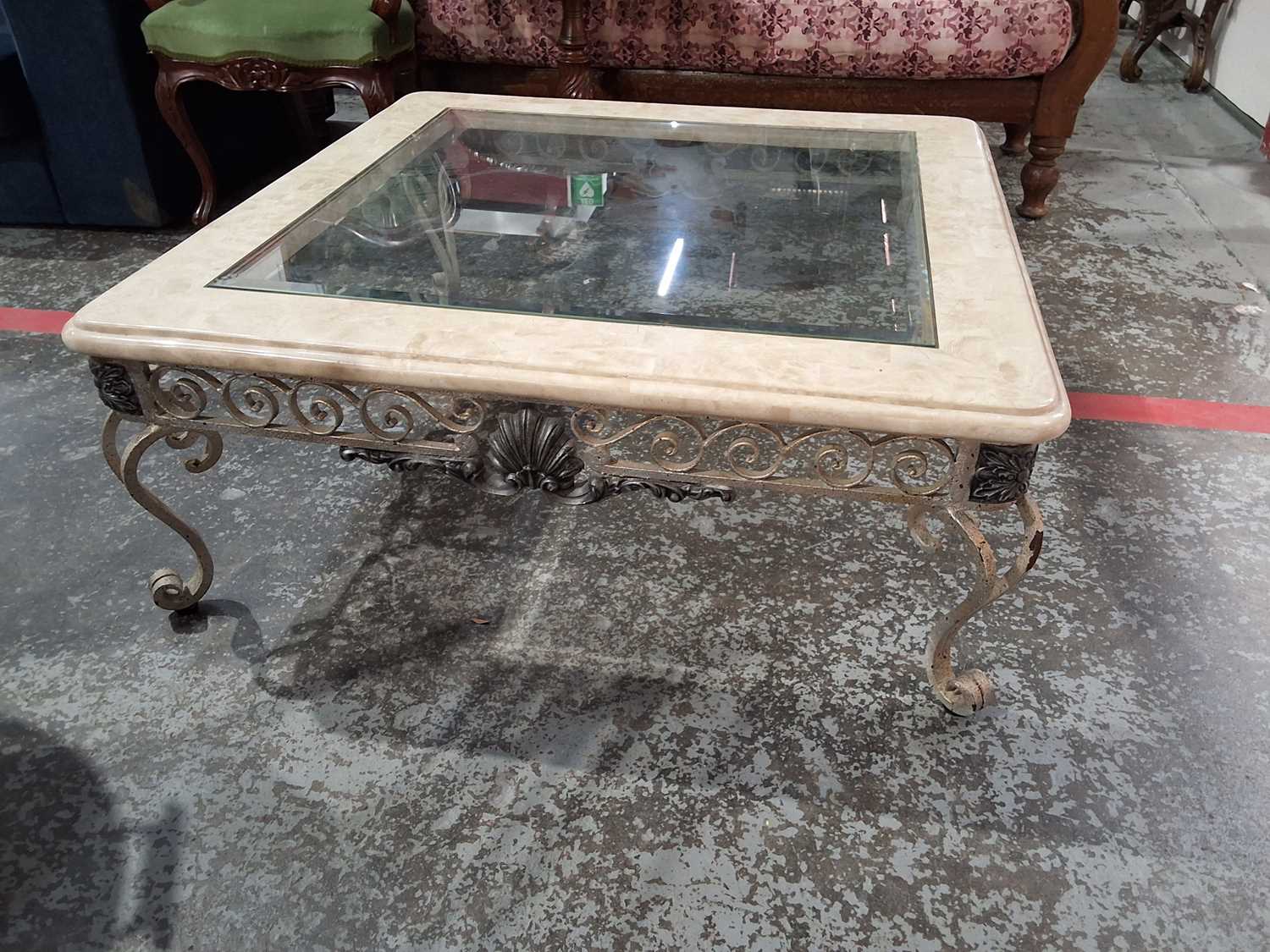 Lot 38 - COFFEE TABLE
