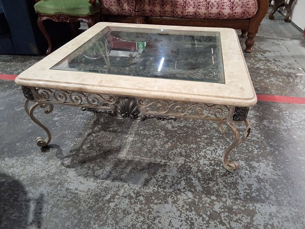 Lot 38 - COFFEE TABLE