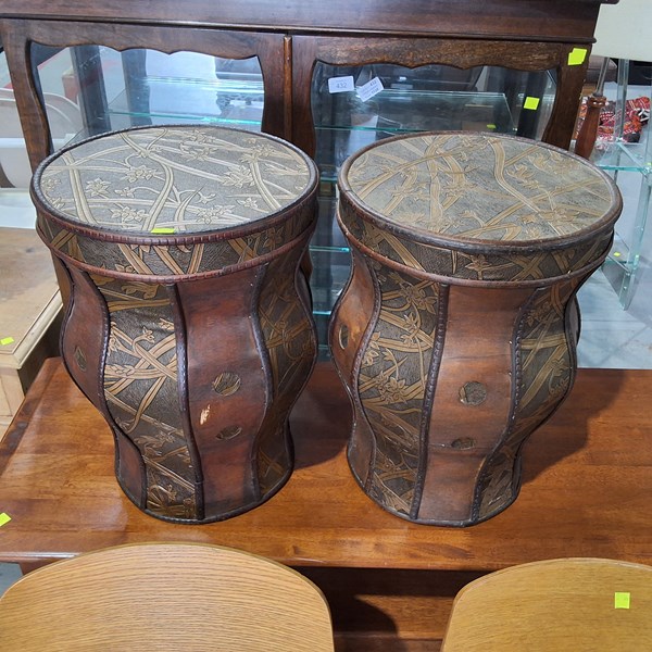 Lot 311 - PAIR OF STOOLS