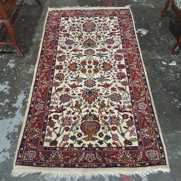 Lot 203 - RUG